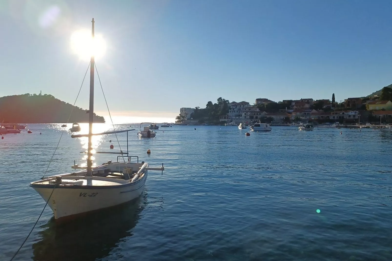 Bertie's Lodge - Standard Two Bedroom Apartment with Balcony and Sea view(A0)-Uitzicht