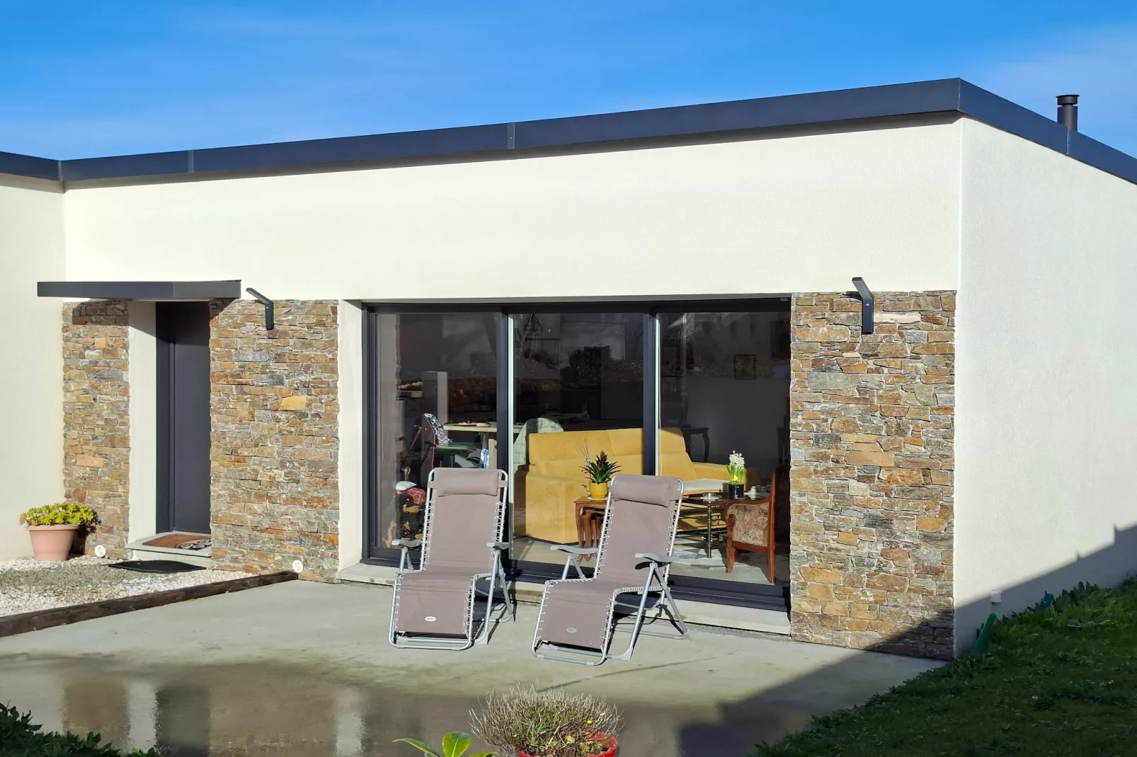 Ferienhaus in Plestin les Grèves-Buitenkant zomer