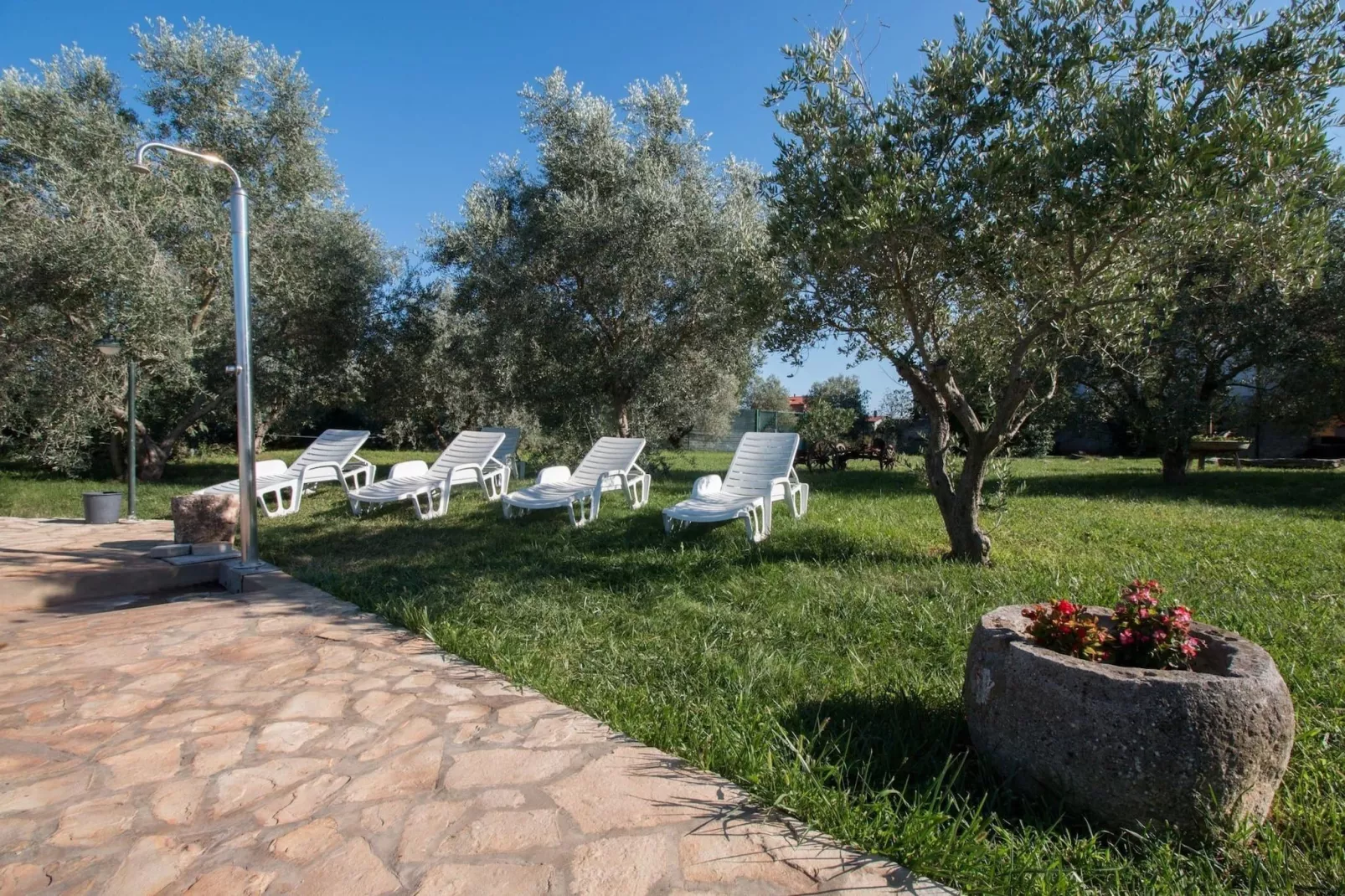 Marceta Apartment 3 - Pool and Big Garden-Tuinen zomer