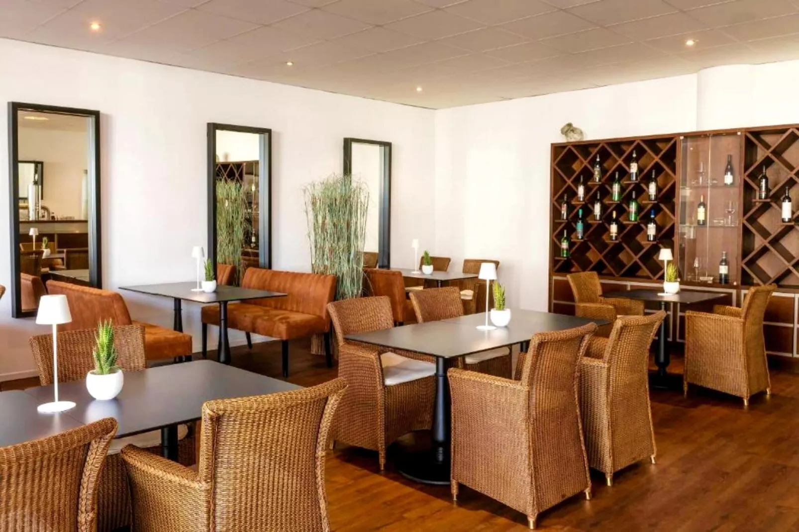 Hafendorf Superior Double Room with Lakeview Balcony-Faciliteiten