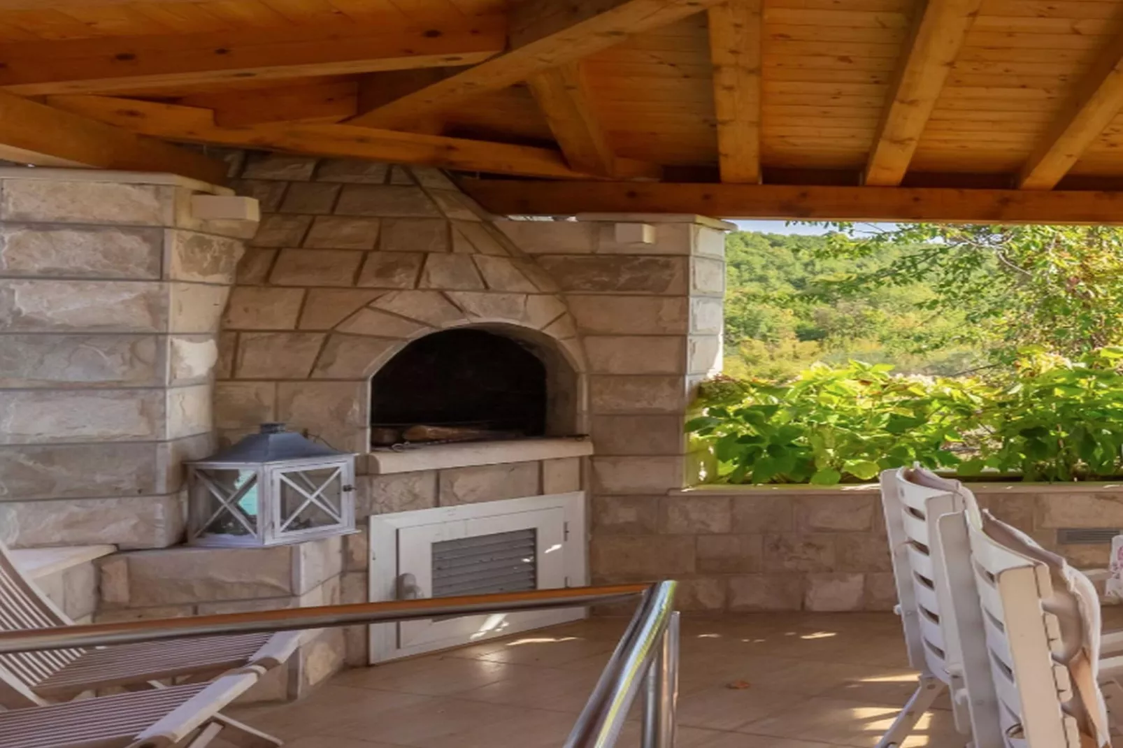 Holiday Home Trojković- Four Bedroom Holiday Home with Terrace and Swimming Pool-Faciliteiten