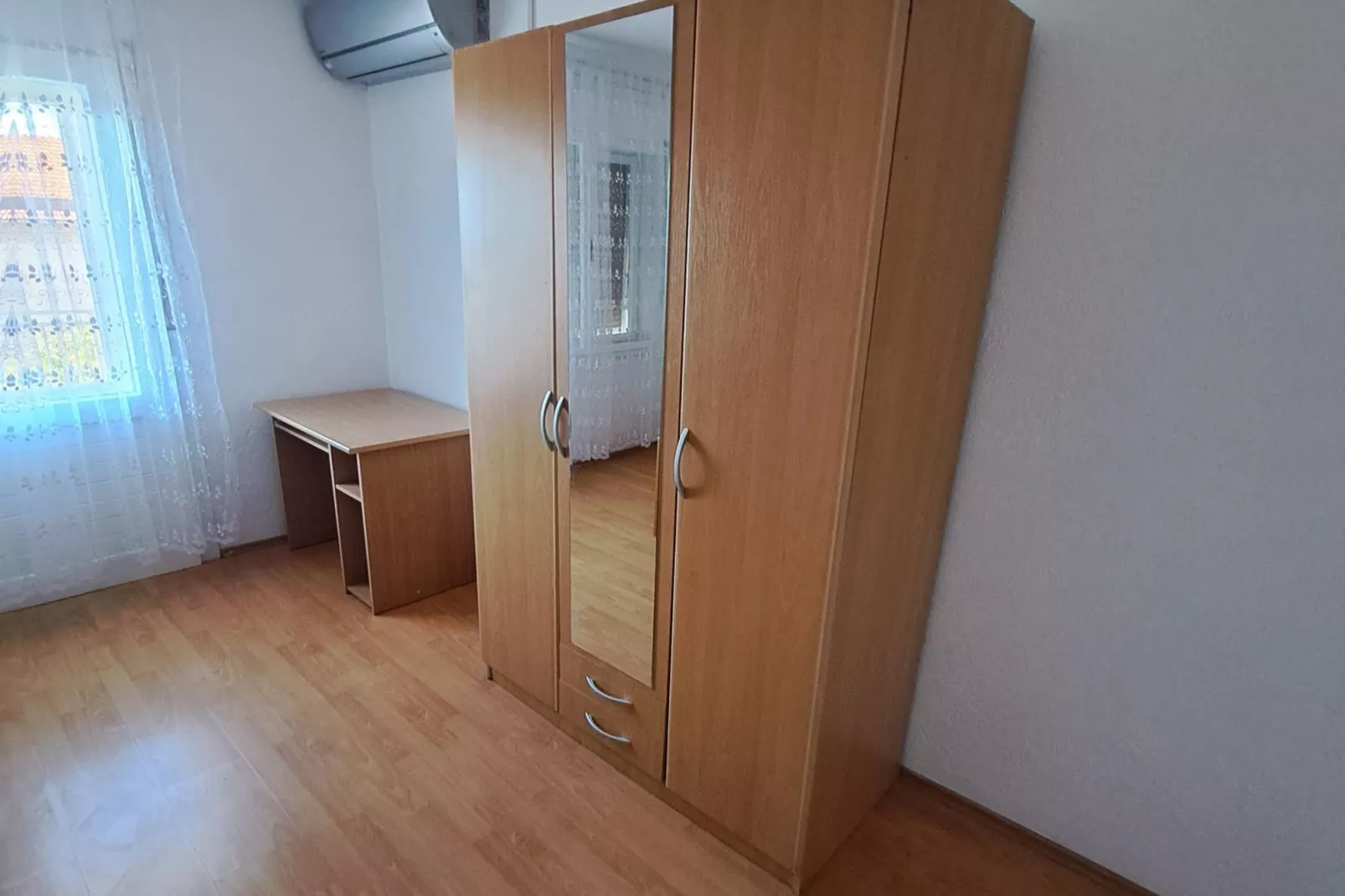 Apartment Marko (ST) - Three Bedroom Apartment with Balcony and Garden View-Slaapkamer