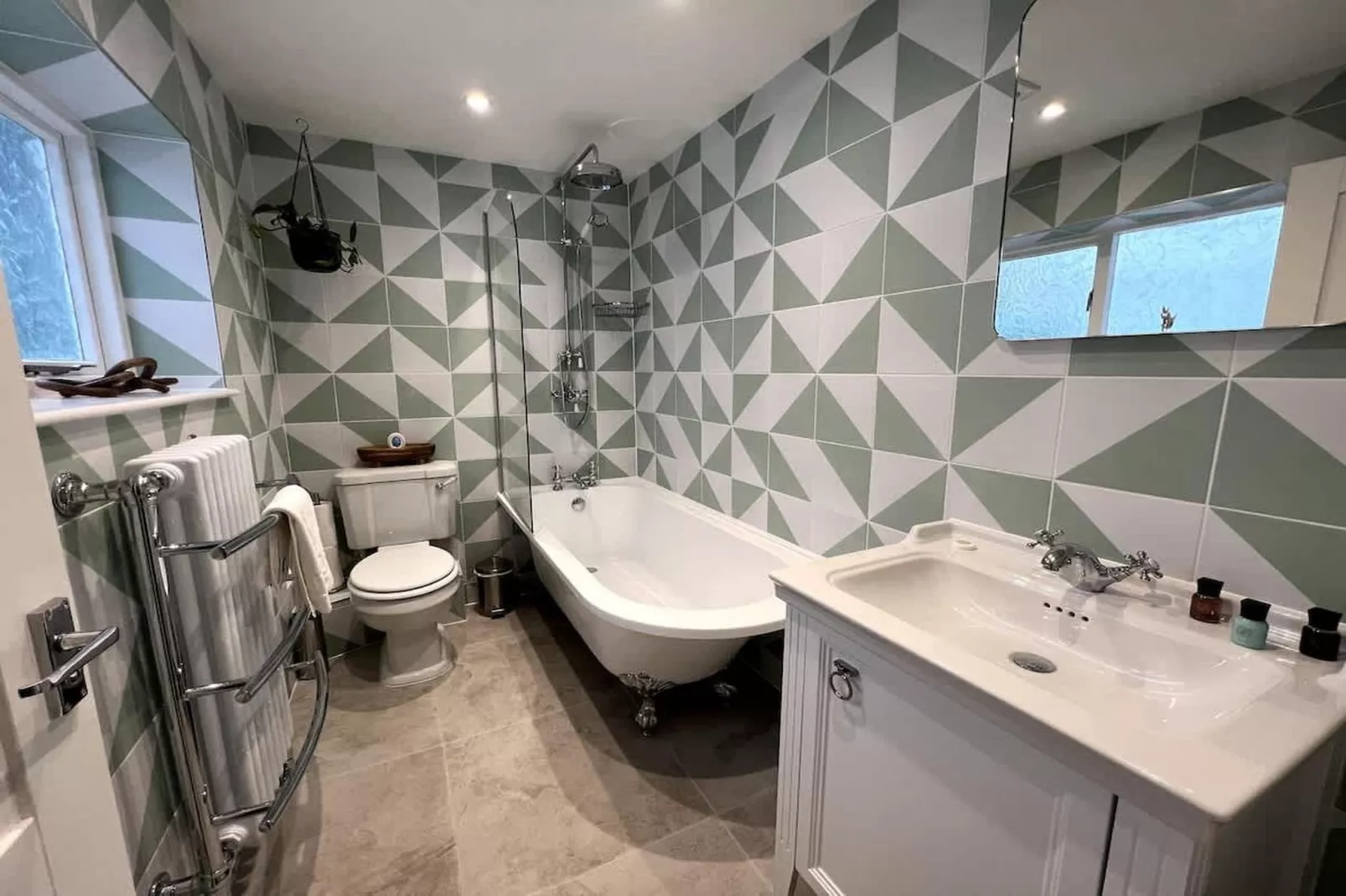 BS8 Bruton Pl 2-Badkamer