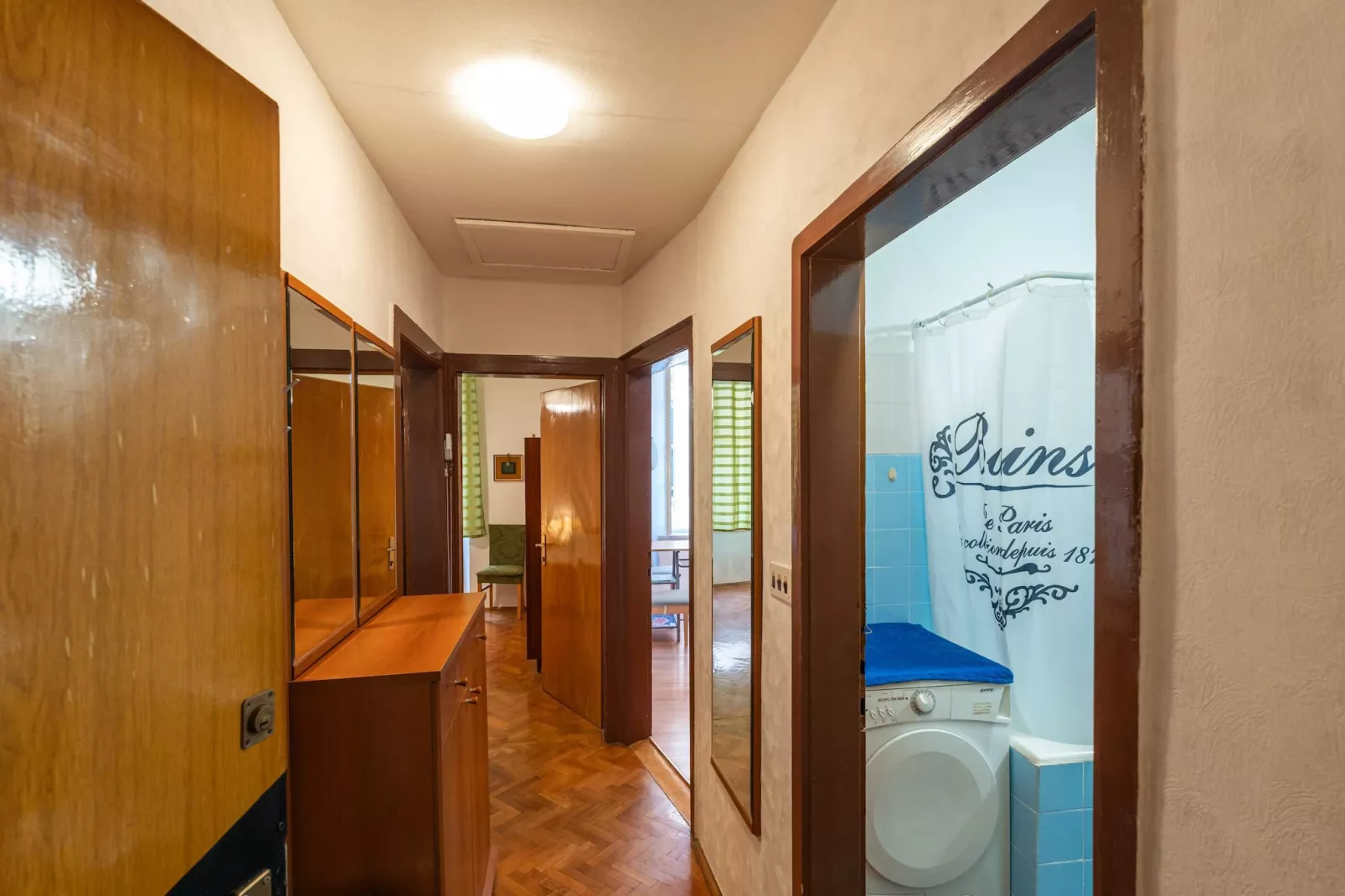 Two Stars Two Beds Downtown Apartment - One-Bedroom Apartment-Binnen