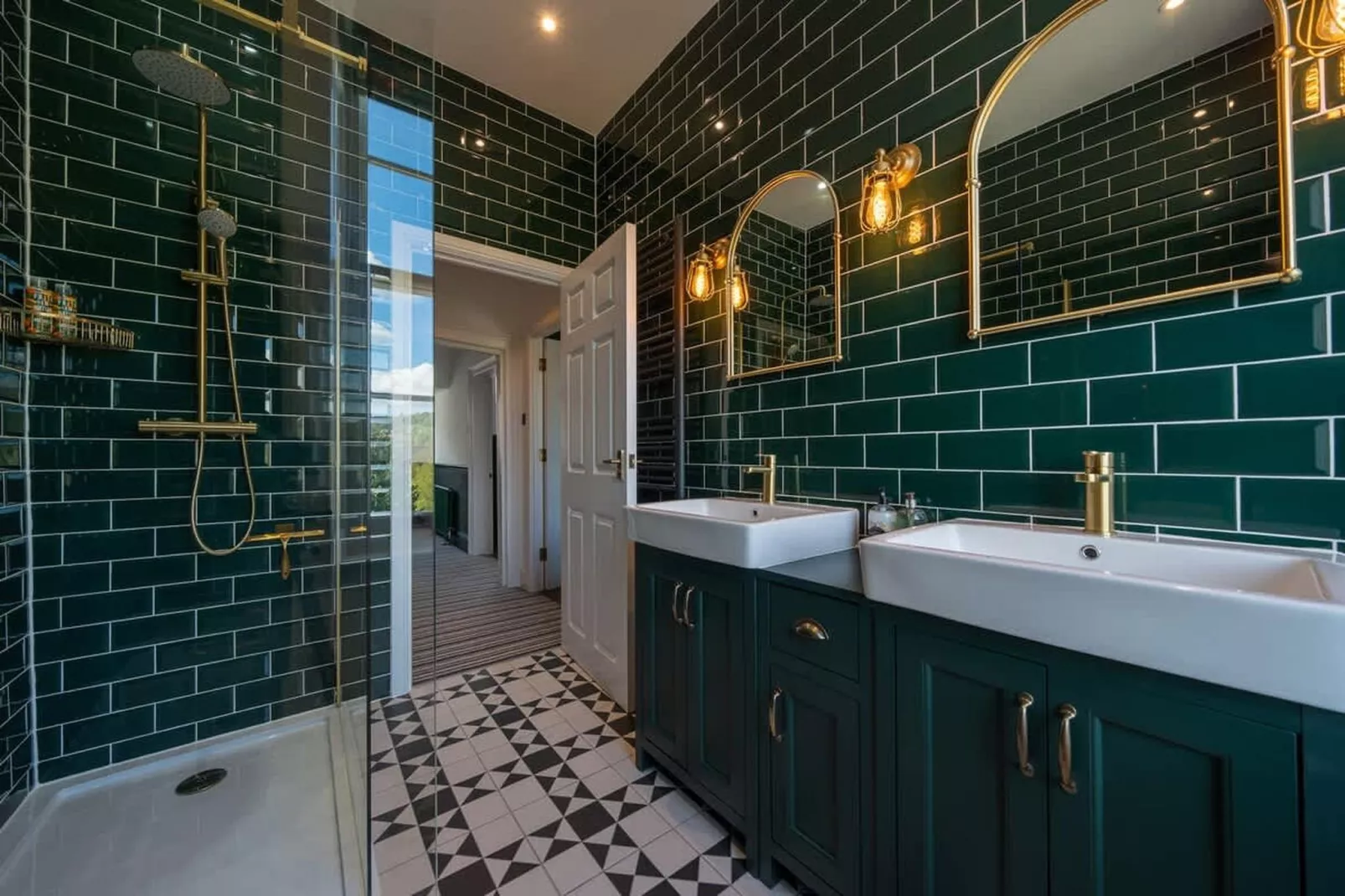 BA1 Walcot 4-Badkamer