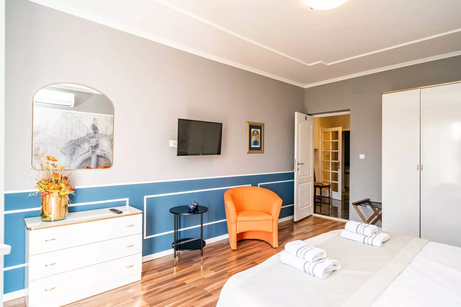 Holiday Home Trojković- Four Bedroom Holiday Home with Terrace and Swimming Pool-Slaapkamer