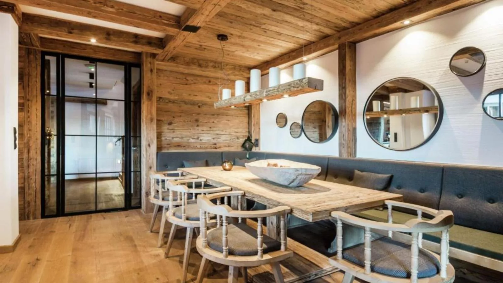 Lodge of Joy-Eetkamer