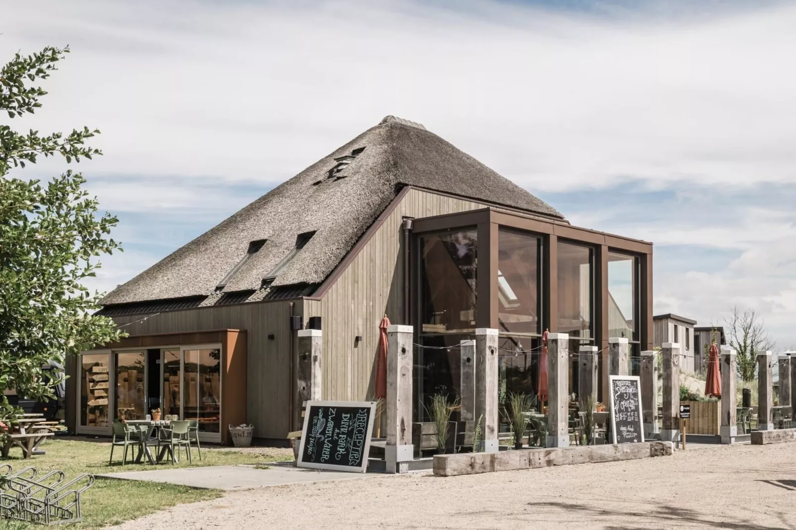Juttershut Duynpark - Callantsoog-Buitenkant zomer