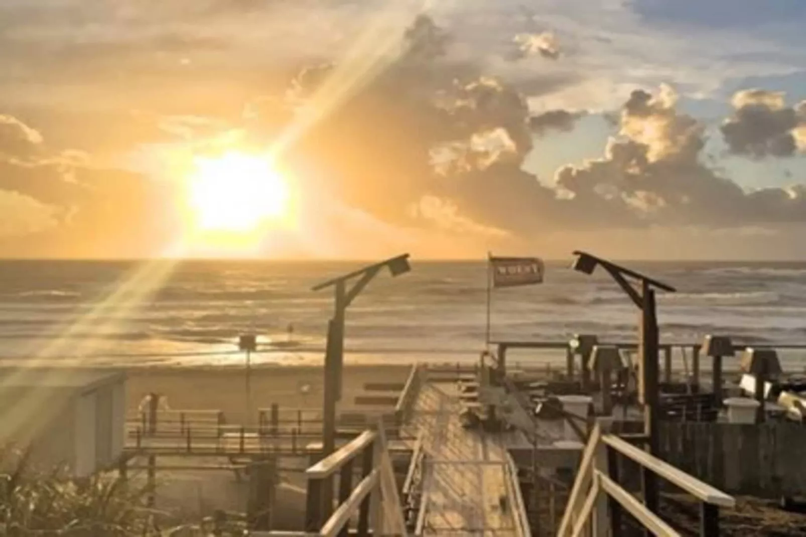 Juttershut Duynpark - Callantsoog-Buitenkant zomer