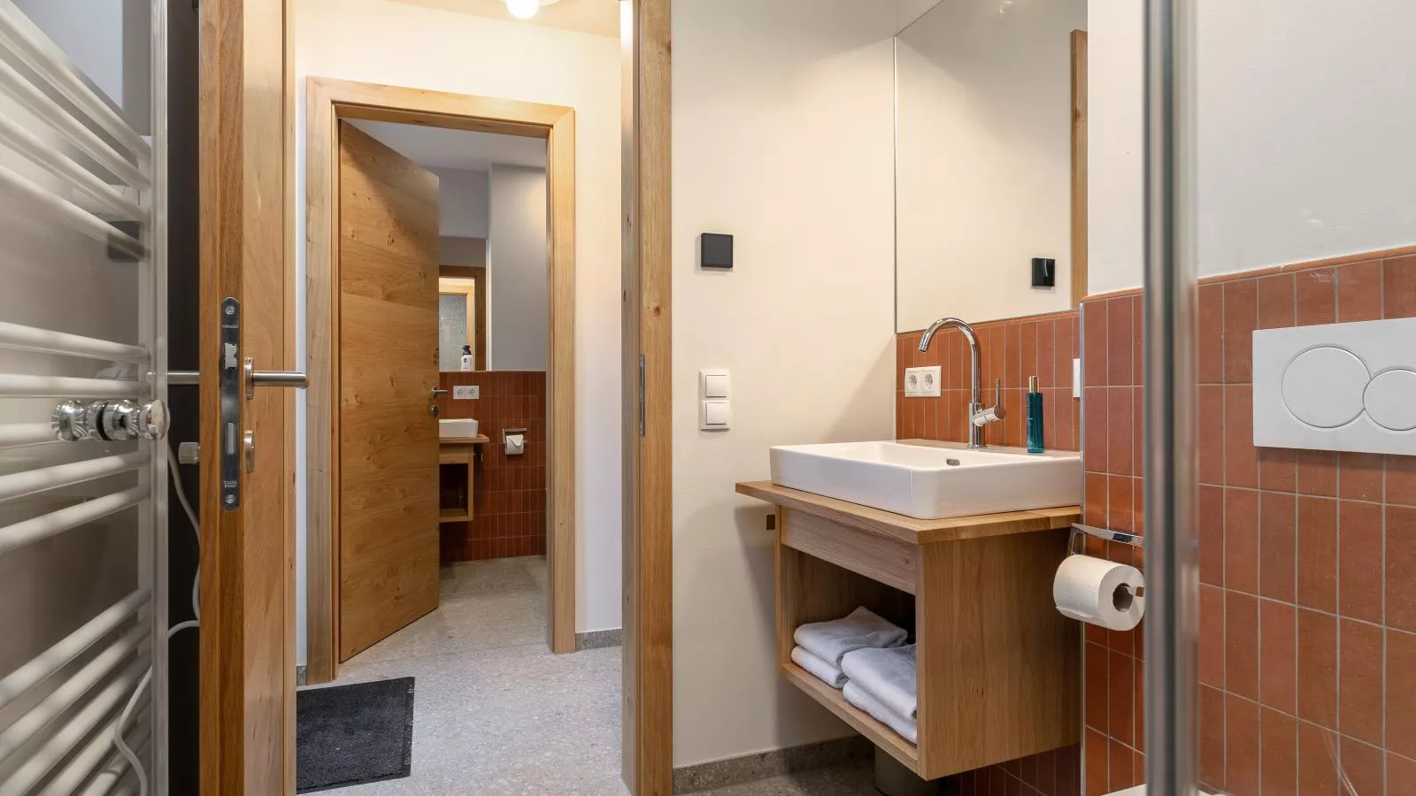 Tauernlodge Eben E1 - Badkamer