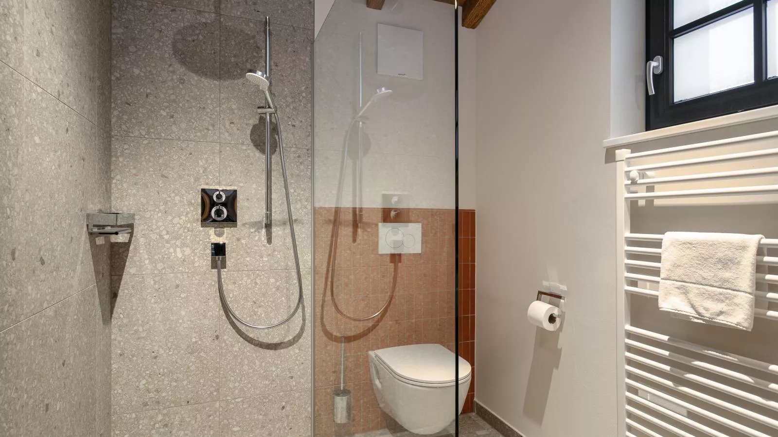 Tauernlodge Eben E1 - Badkamer