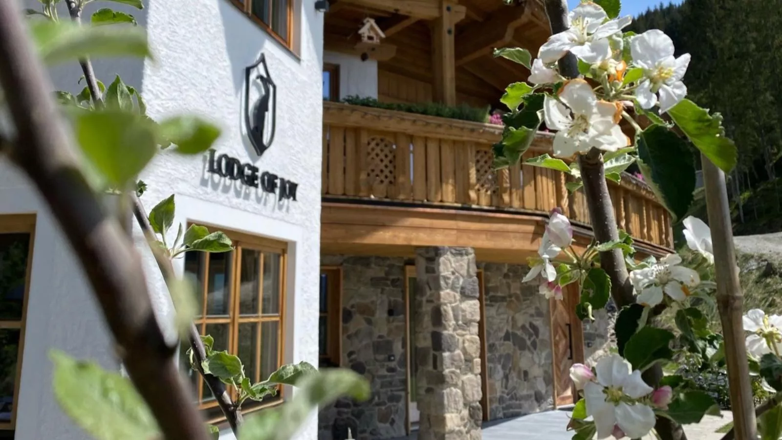 Lodge of Joy-Buitenkant zomer