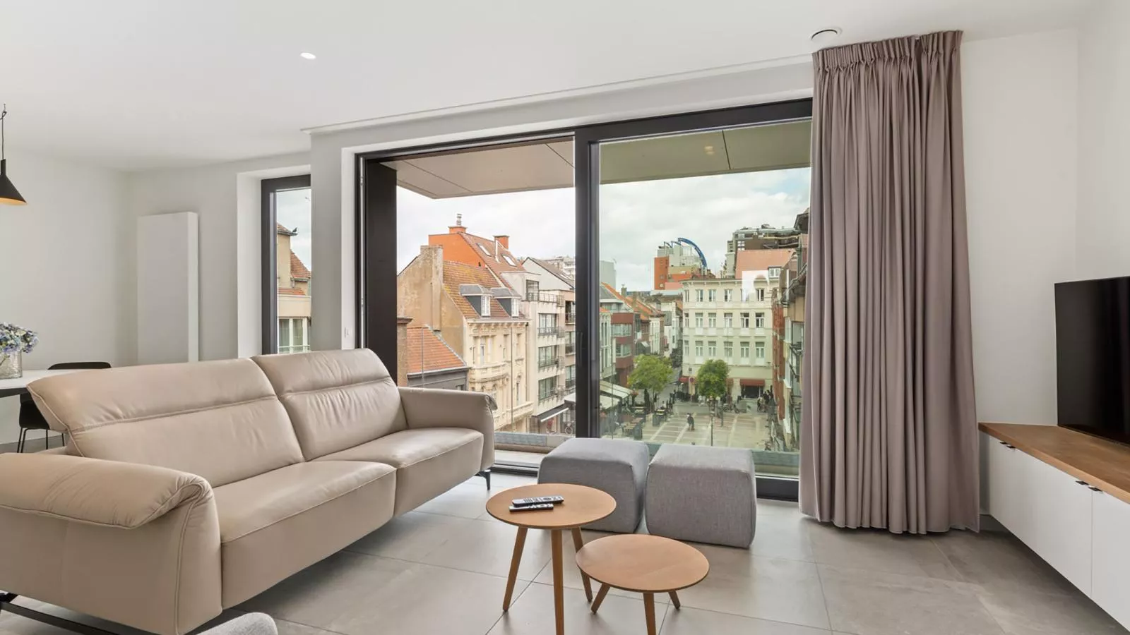 Maple Leaf - 03.02 + garage