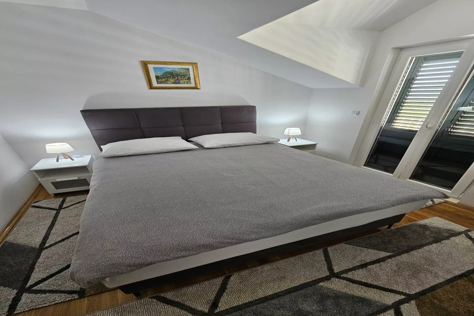 Apartment Kola - Two Bedroom Apartment with Balcony and Sea View (2) - Slaapkamer