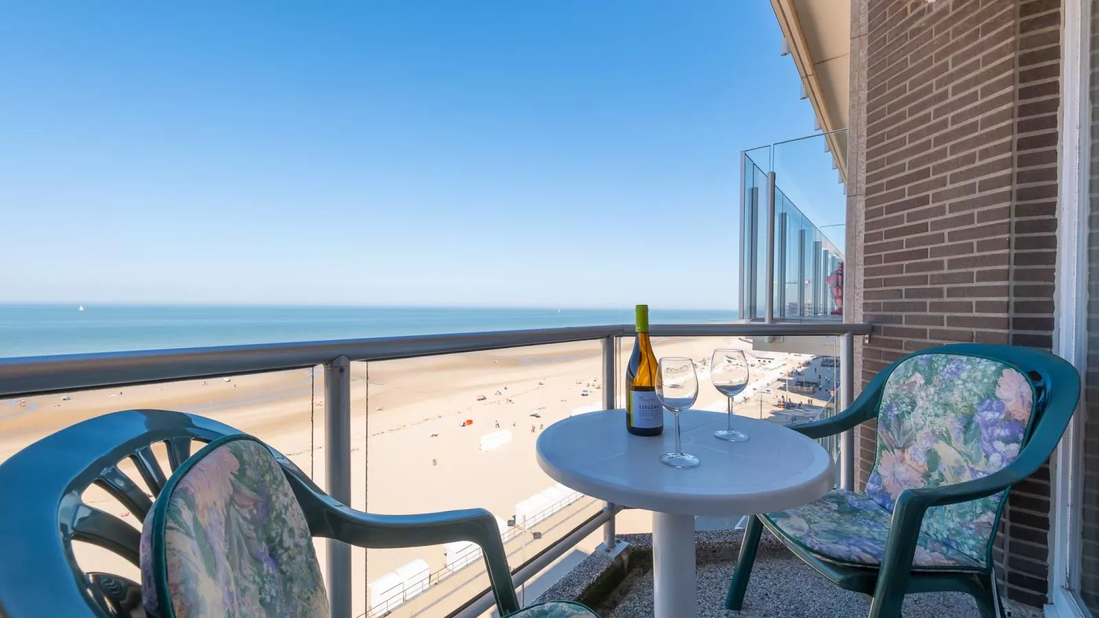 Mistral - 0801 + box 22 (Sunfield)-Terrasbalkon