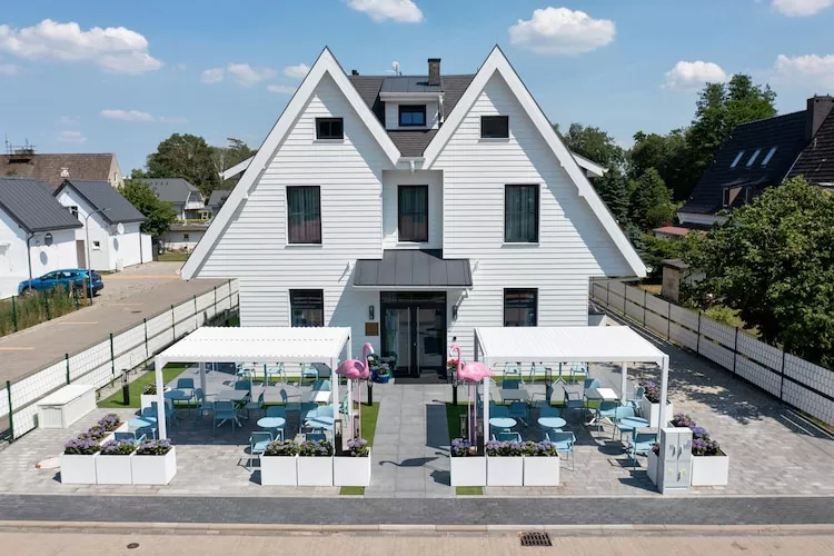 Apartament z balkonem na pierwszym piętrze-Buitenkant zomer