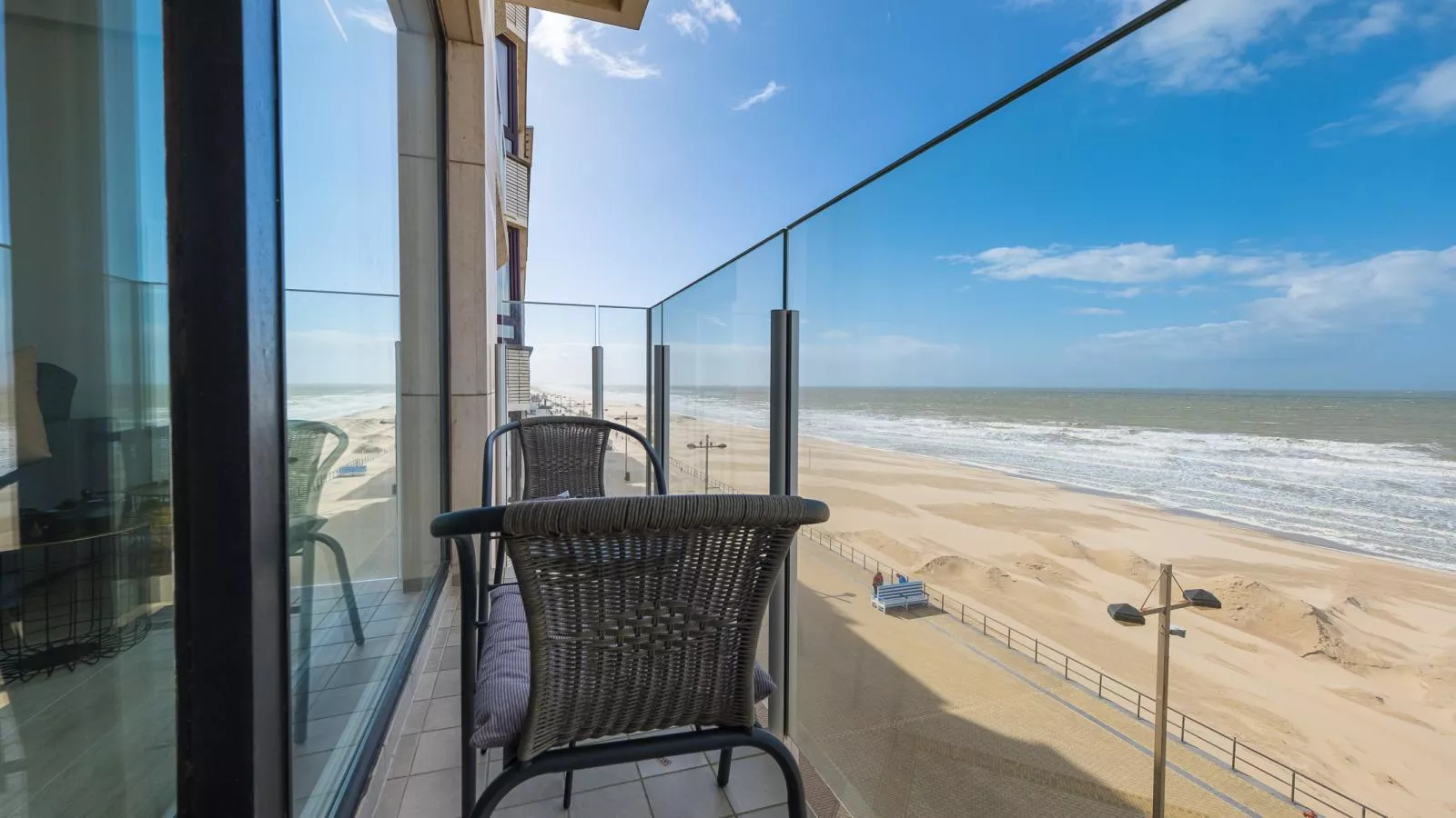 Emperador - 0401 -Terrasbalkon