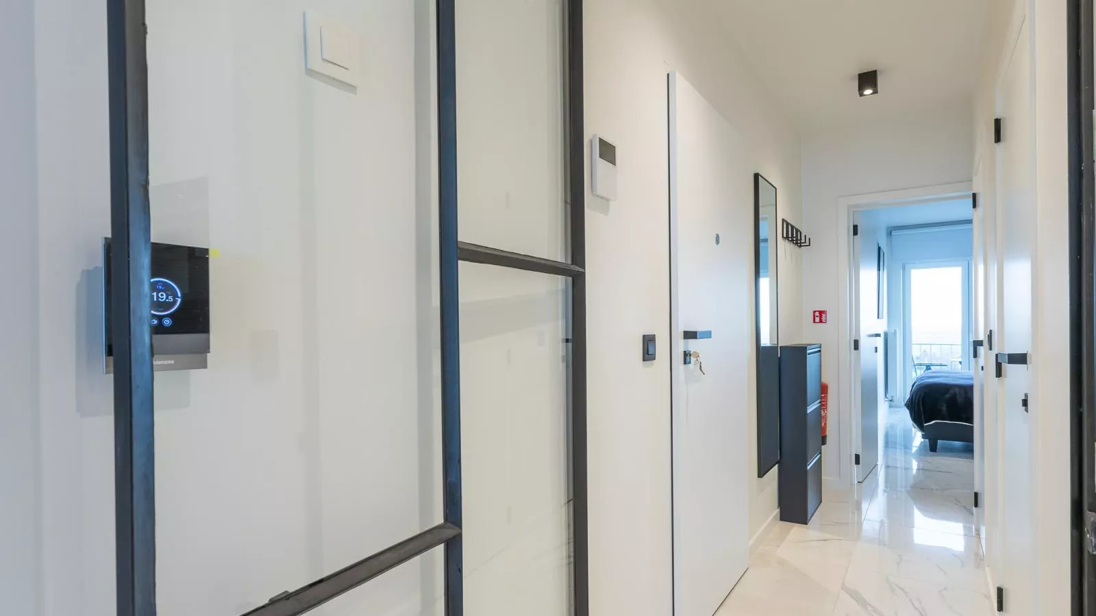 Sun Beach - 0802-Binnen