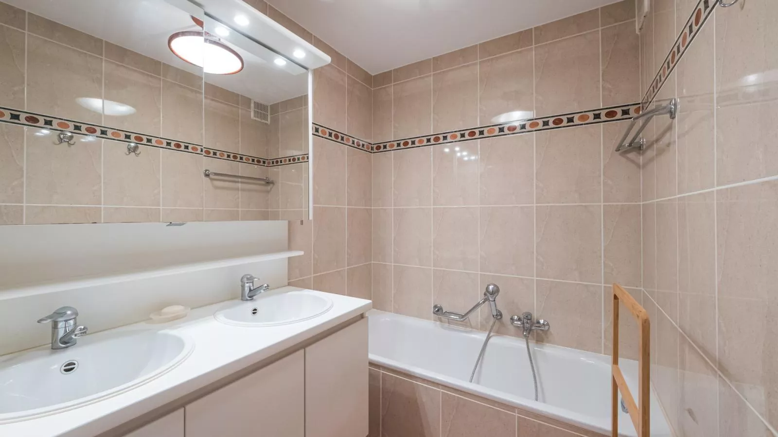 Marianne I - 0501 + box 16 (Ile de France)-Badkamer