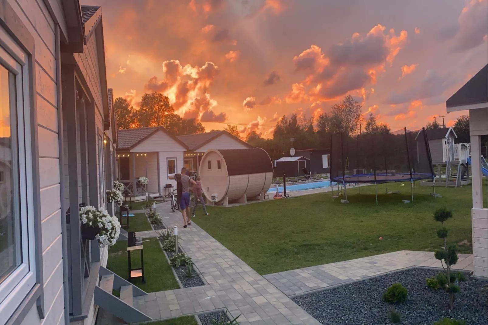 	Domki wakacyjne z basenem Gąski-Tuinen zomer