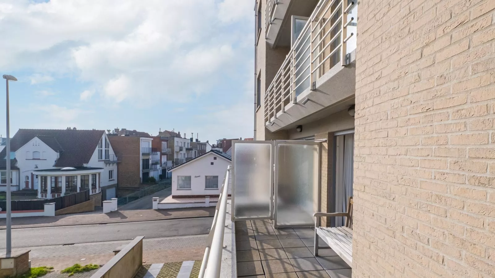 Four Seven  - 0102 + box 1-Terrasbalkon