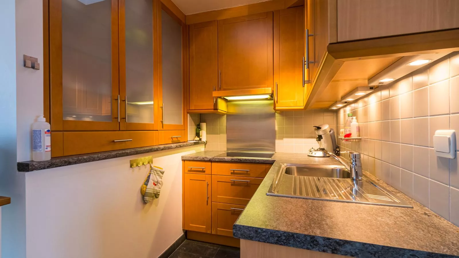 Scholekster - 0004 + box 000-Keuken