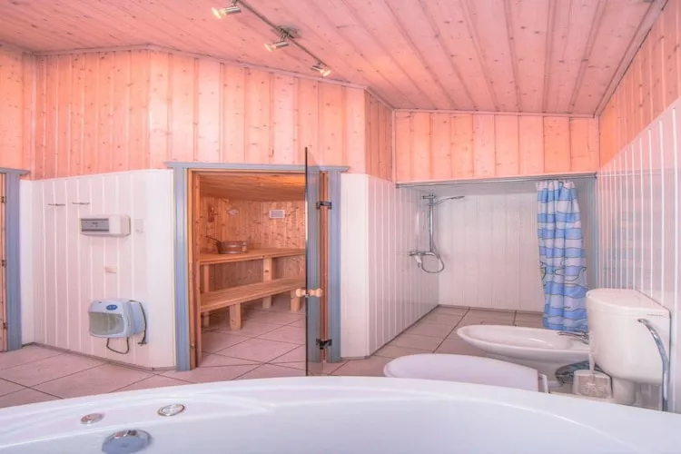 Haubentaucher Classic 83-Badkamer