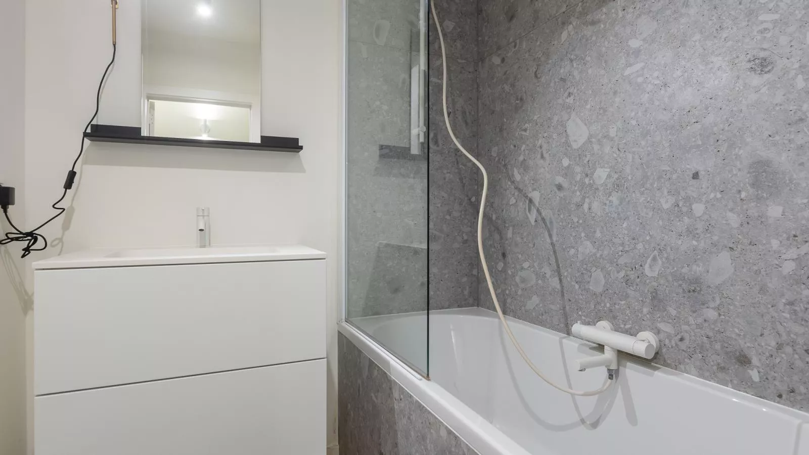 Fabiola - 0202 + park. 13-Badkamer