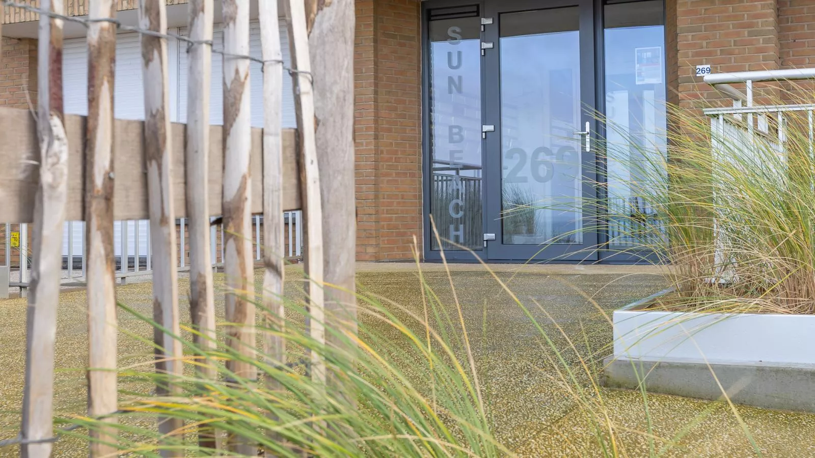 Sun Beach - 0802-Hal-ontvangst