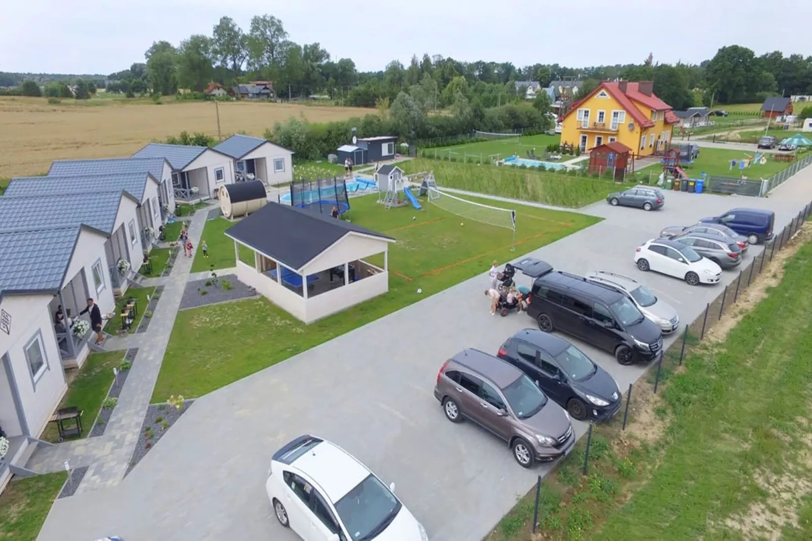 	Domki wakacyjne z basenem Gąski-Gebieden zomer 1km