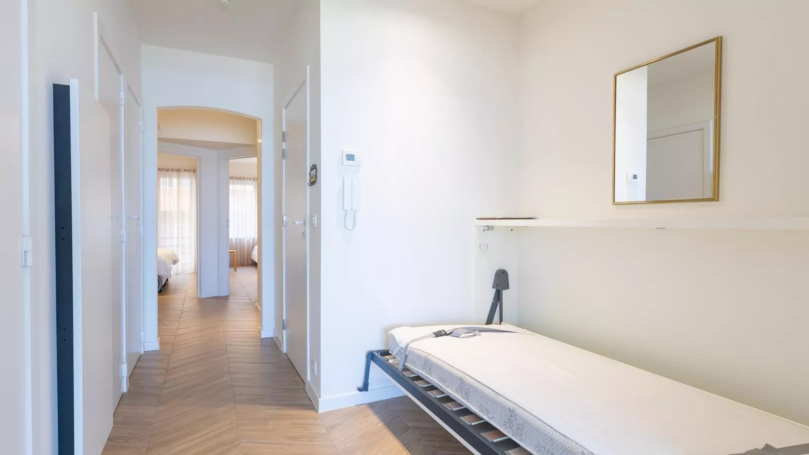 Fabiola - 0202 + park. 13-Binnen