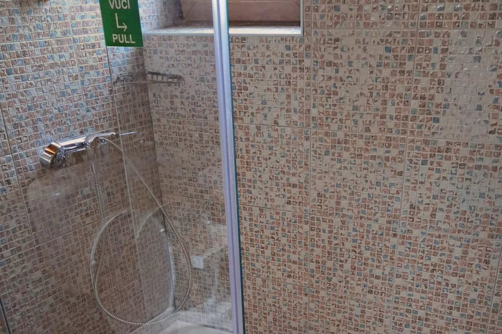 Guesthouse Žafran- Two Bedroom Apartment - Badkamer