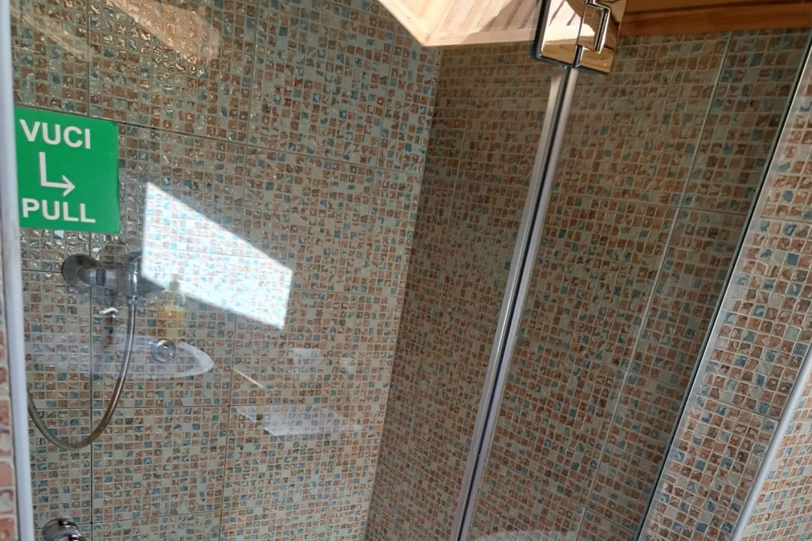 Guesthouse Žafran- Two Bedroom Apartment - Badkamer