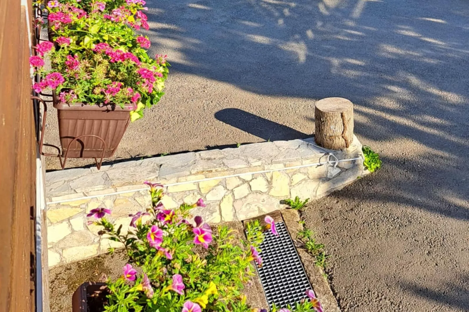 Guesthouse Žafran- Two Bedroom Apartment - Tuinen zomer