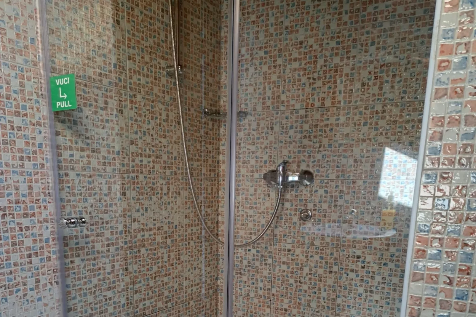 Guesthouse Žafran- Double Room With Terrace - Badkamer