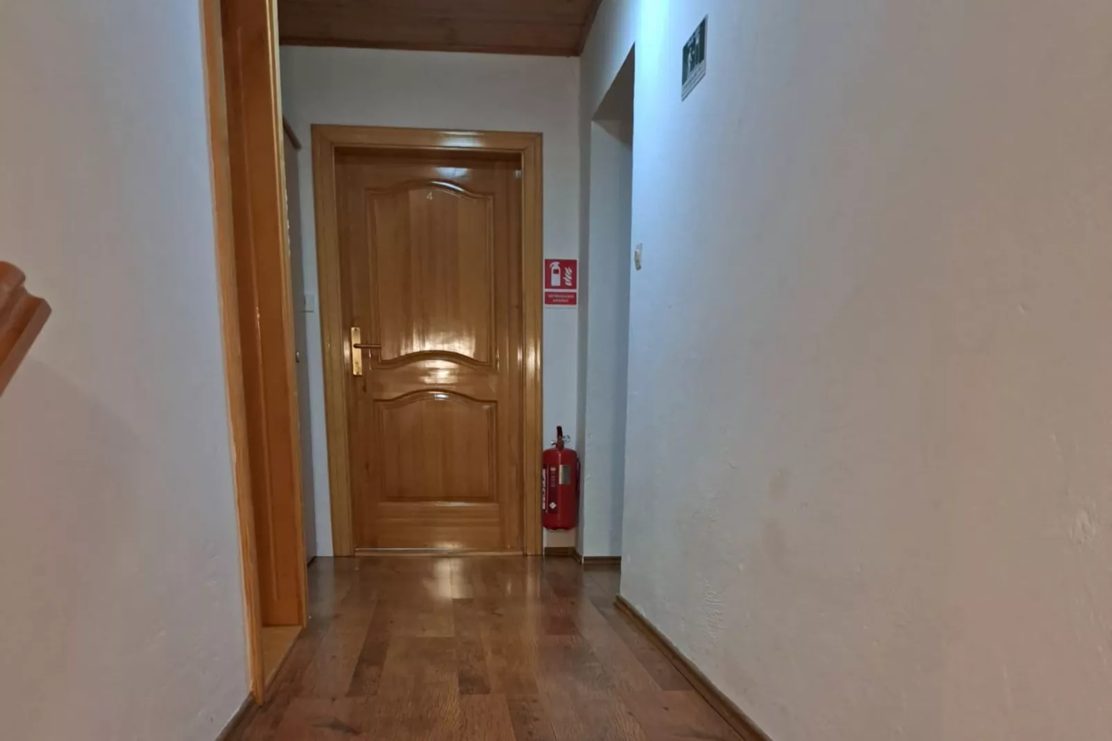 Guesthouse Žafran- Two Bedroom Apartment - Binnen