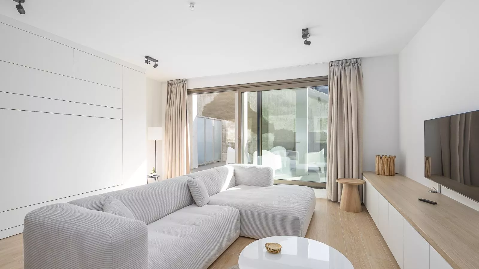 Omnia 7 - 0103 + park. 5