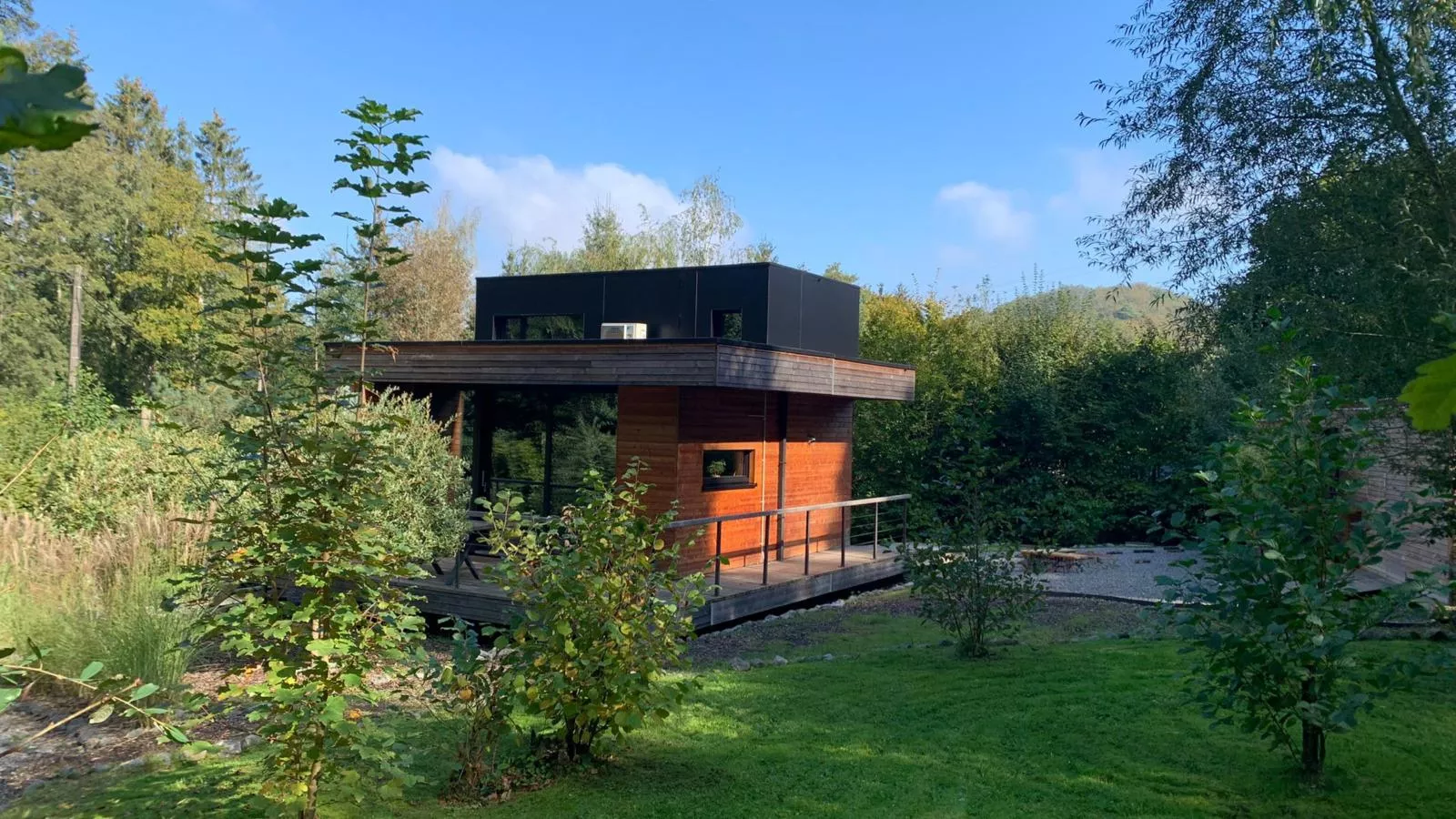 Bois Joli - Buitenkant zomer