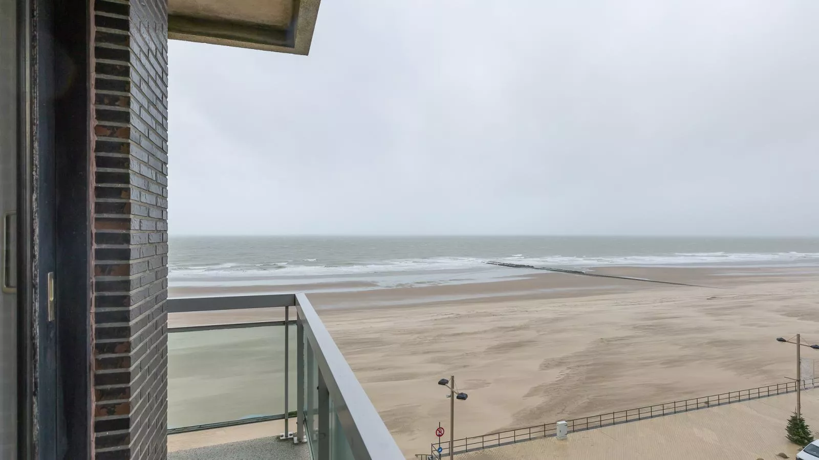 Twins - 0503 + park. 10-Terrasbalkon