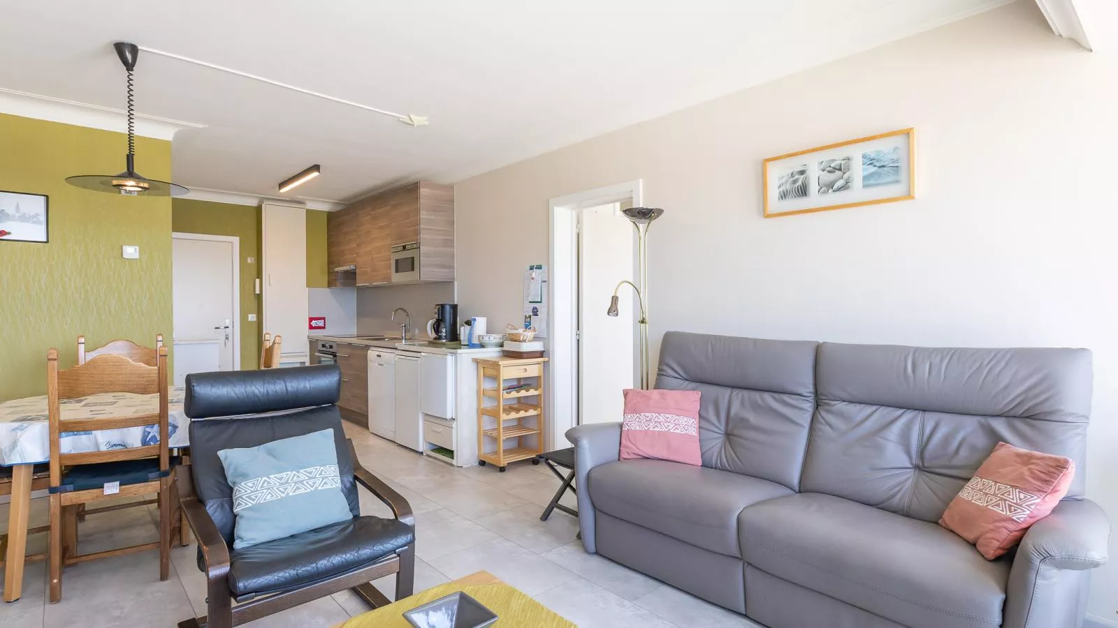 2000 - 0302 + park. 3-Woonkamer