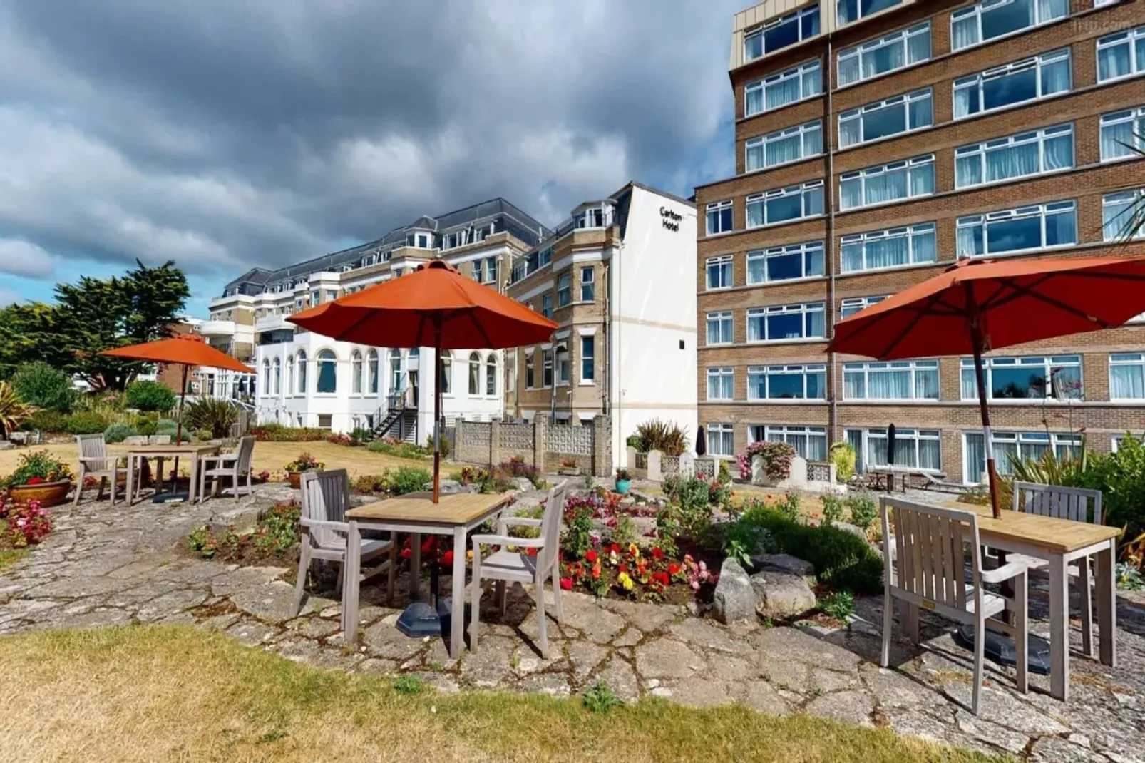 Classic Double room-Buitenkant zomer