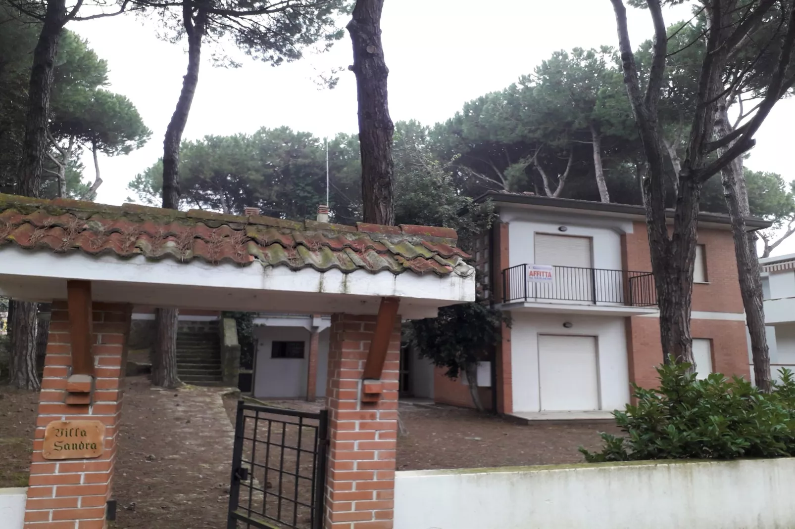 Sandra via Milano trilo - 15 -Hal-ontvangst