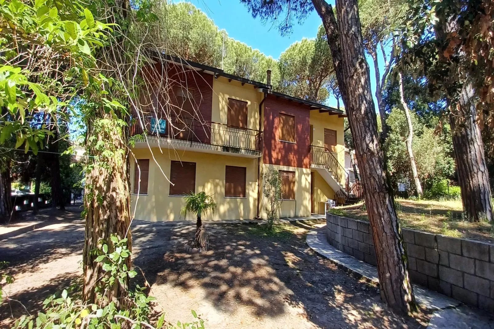 Solaris trilocale 72 -Buitenkant zomer