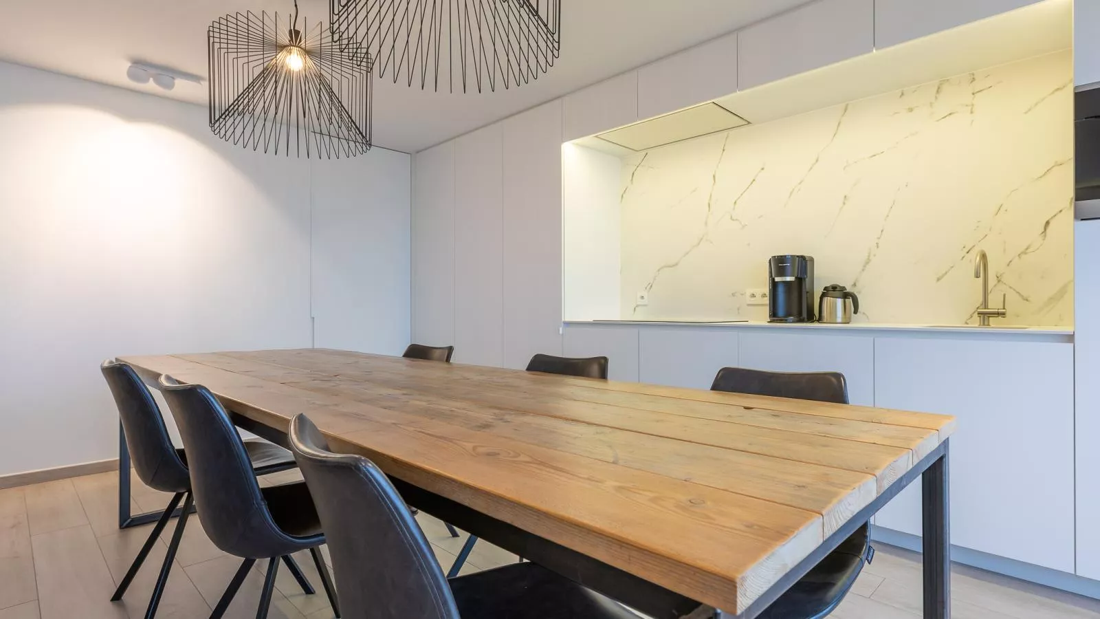 Manager  - 0509 + box 39 (Green Garden)-Keuken