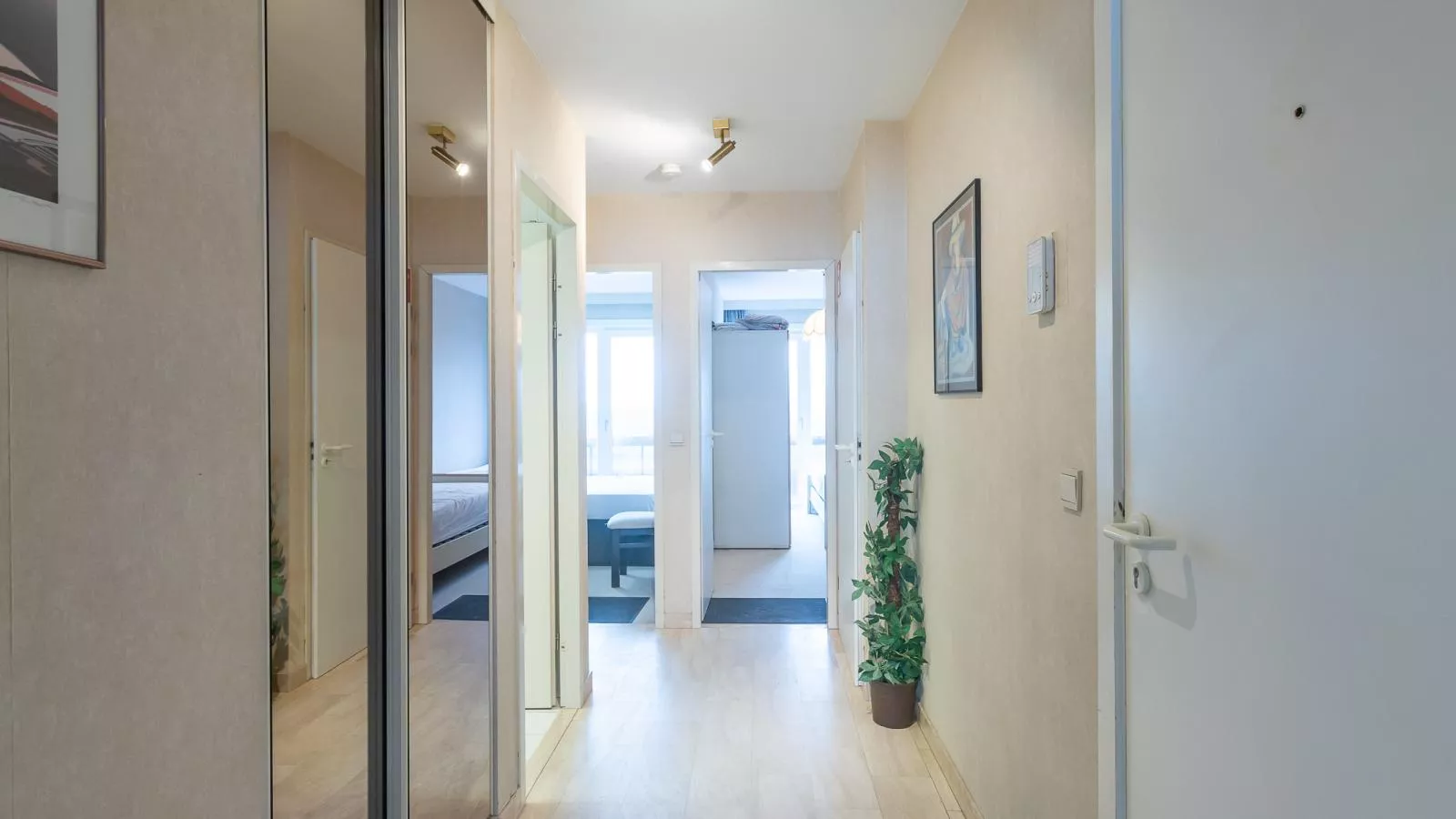 Espace II - 0102 + box 2 (Magnum)-Binnen