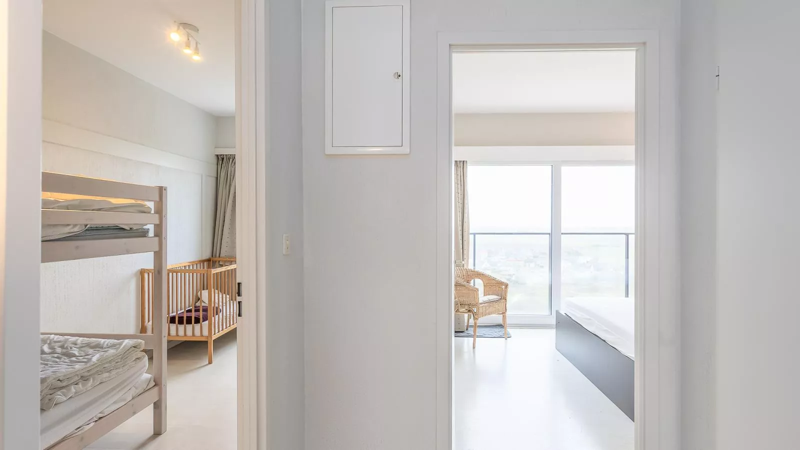 Sydney - 0902 + park. KTY250-Binnen