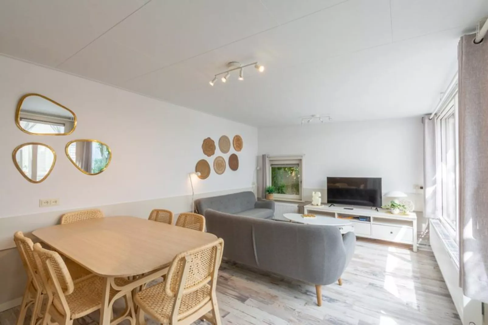 Duinland 188-Eetkamer