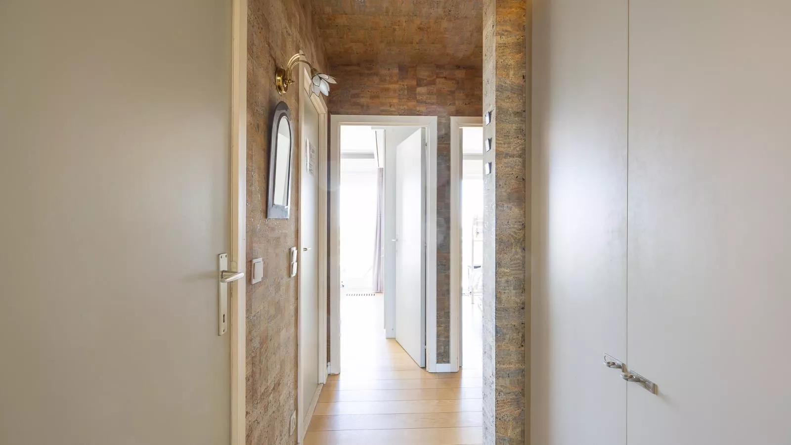 Manager  - 0511 + park. 33-Binnen