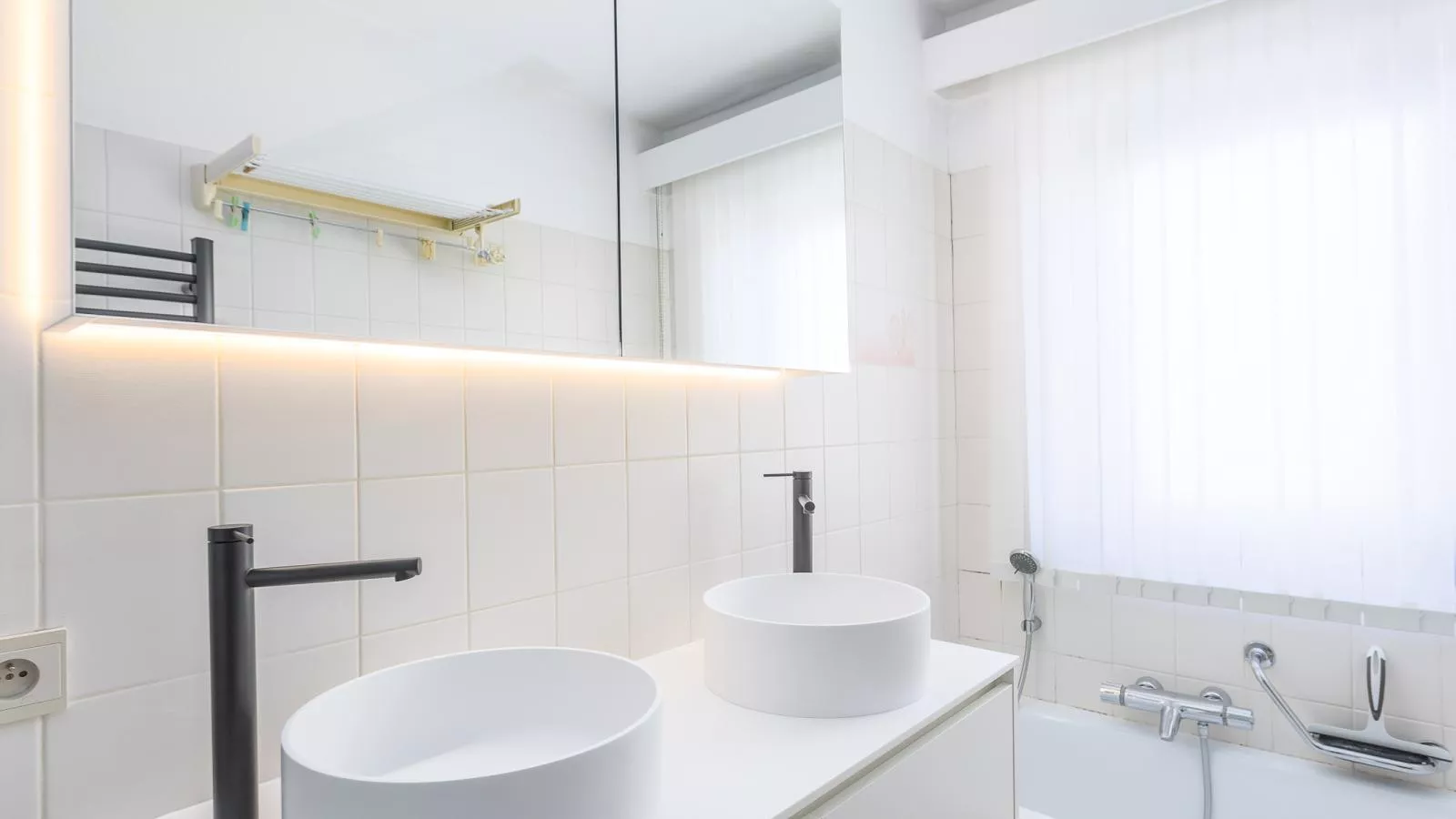 Twins - 0503 + park. 10-Badkamer