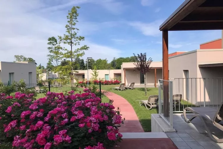 Sisan Family Resort Cisano di Bardolino - App 3 pax-Tuinen zomer